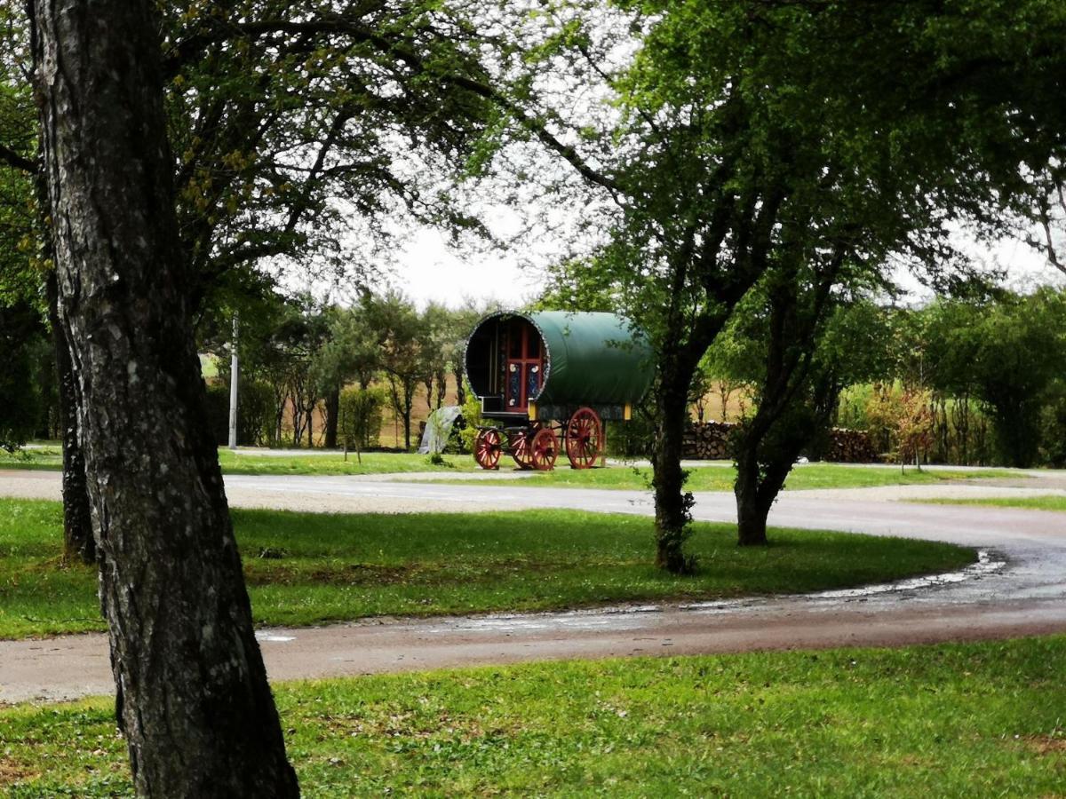 Camping De La Croix D'Arles Bourg  Dış mekan fotoğraf